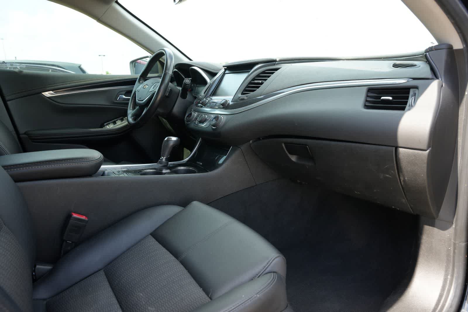 Used 2019 Chevrolet Impala LT w/ LT Convenience Package FWD image 19