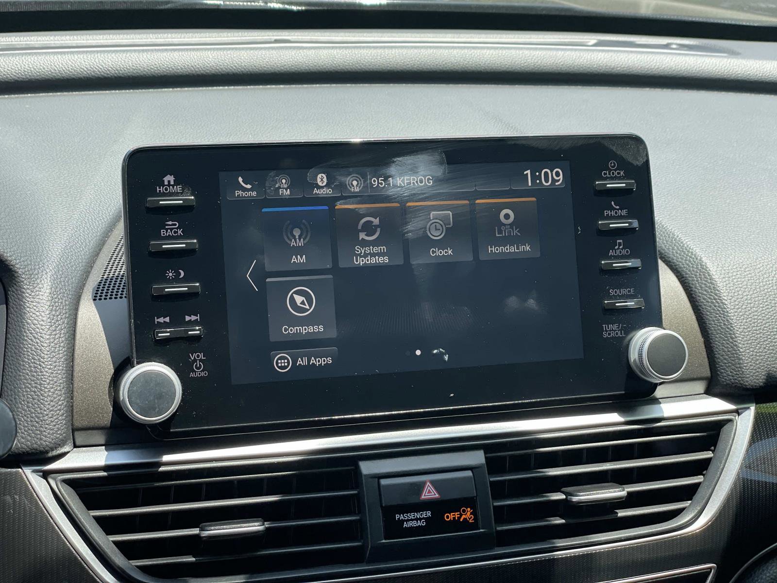 Used 2018 Honda Accord Sport image 8