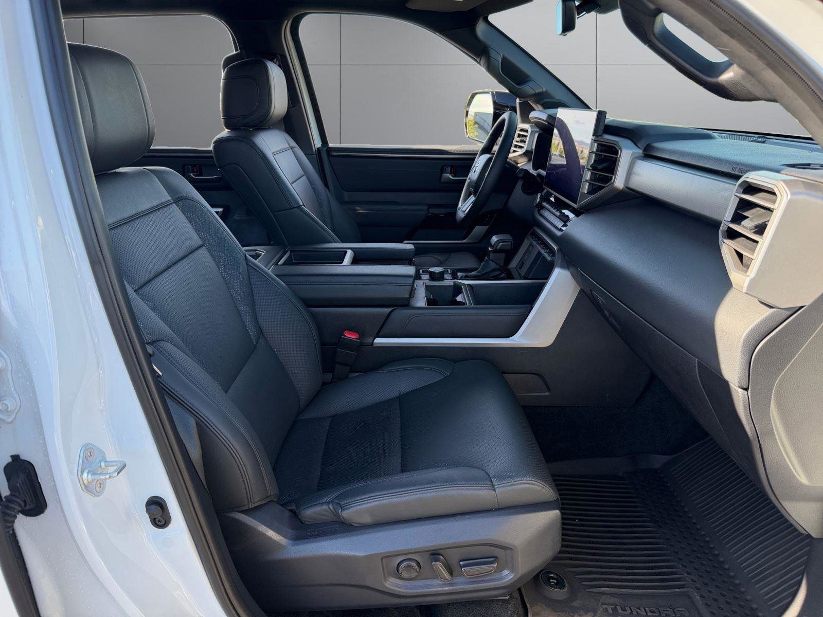 Used 2025 Toyota Tundra Limited w/ TRD Off-Road Package AWD/4WD image 7