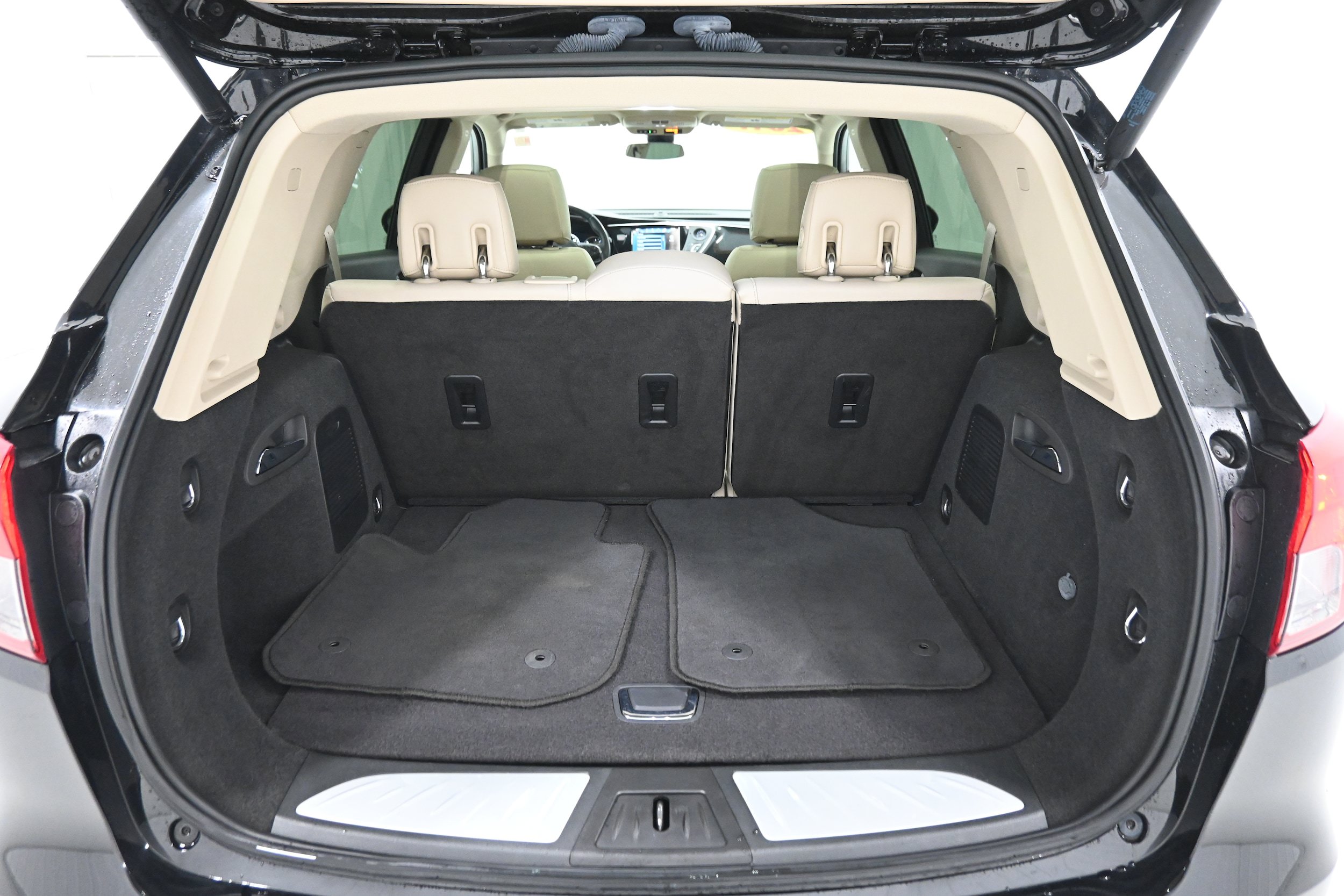 Used 2017 Buick Envision Premium AWD/4WD image 35