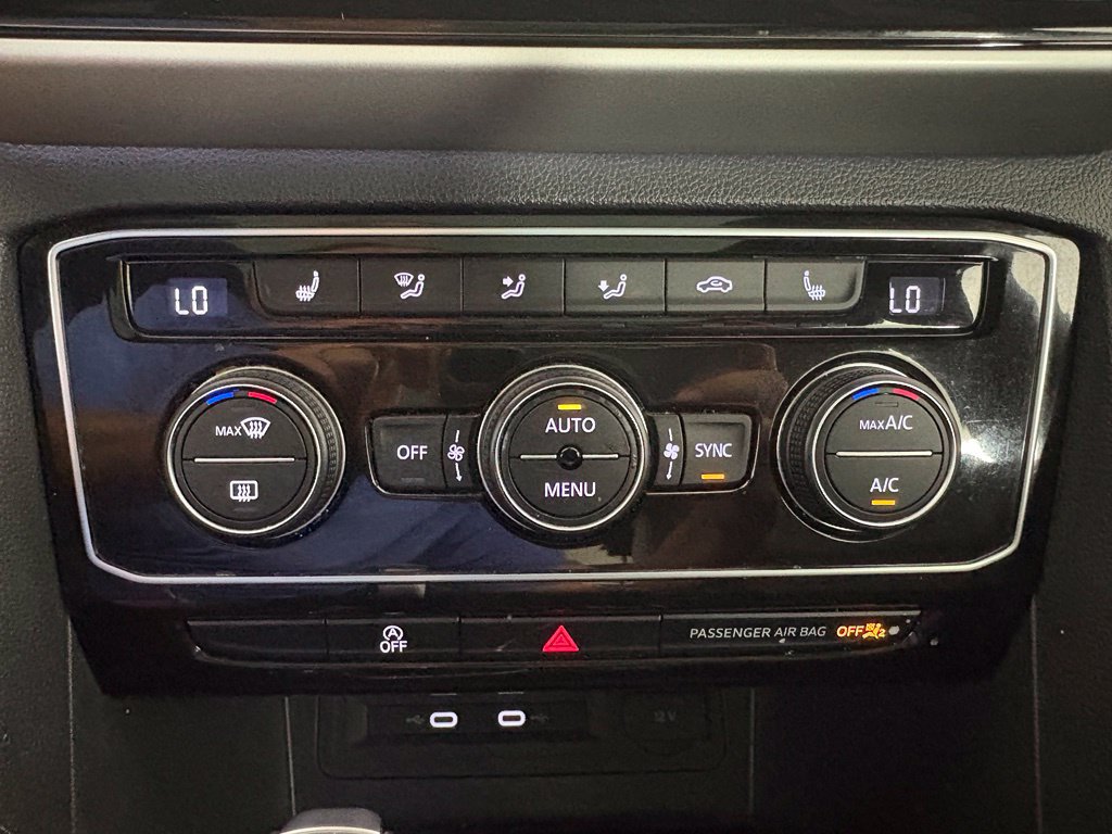 Used 2023 Volkswagen Atlas Cross Sport SEL R-Line AWD/4WD image 25