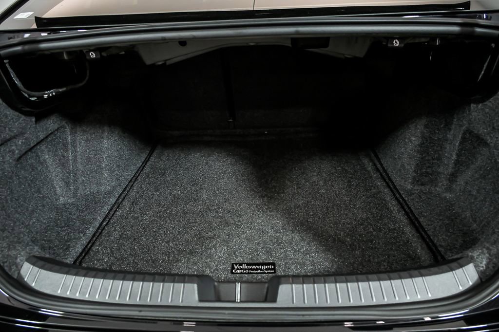 Used 2023 Volkswagen Jetta SE FWD image 9