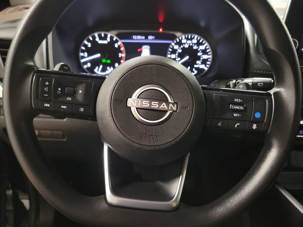 Used 2023 Nissan Rogue SV AWD/4WD image 17