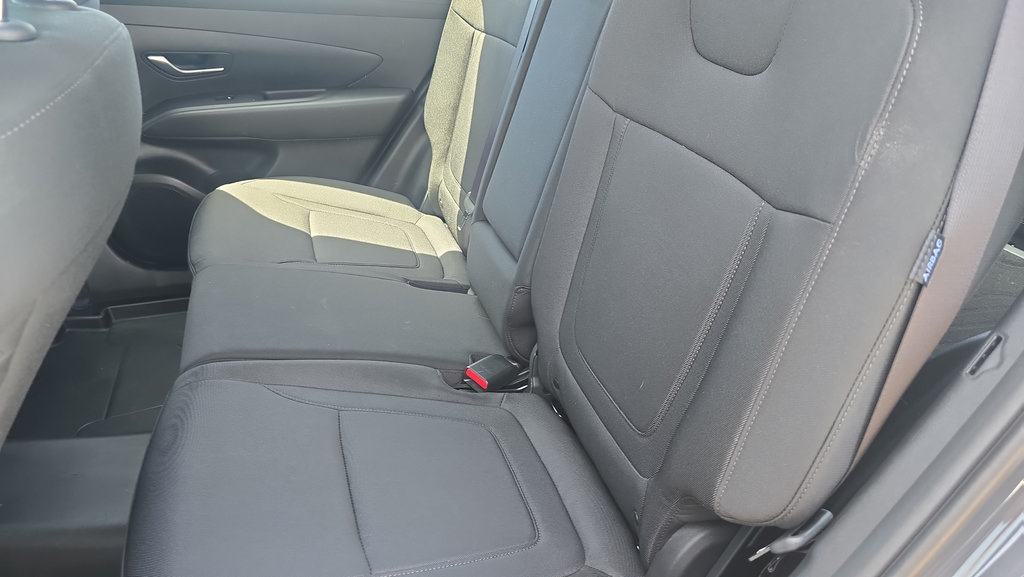 Used 2025 Hyundai Tucson SE FWD image 27