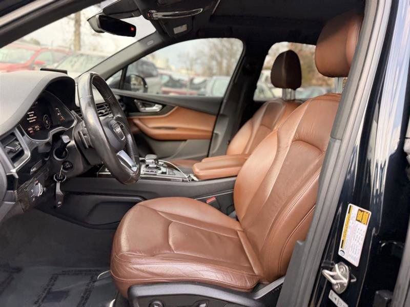 Used 2017 Audi Q7 3.0T Premium Plus image 2