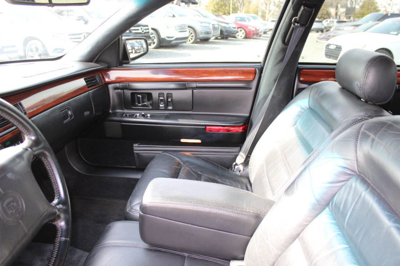 Used 1995 Cadillac De Ville Sedan image 14