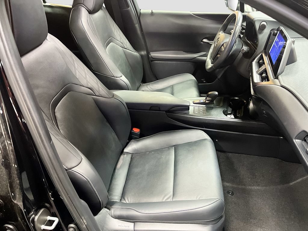 Used 2025 Lexus UX 300h AWD w/ Accessory Package (Z1) image 29