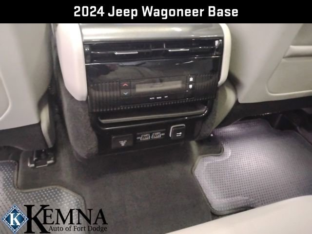 Used 2024 Jeep Wagoneer 4WD w/ Premium Group I image 17