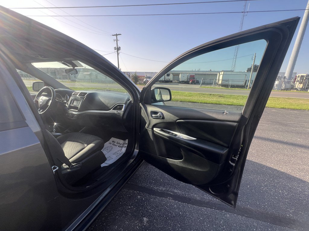 Used 2017 Dodge Journey SXT AWD/4WD image 10