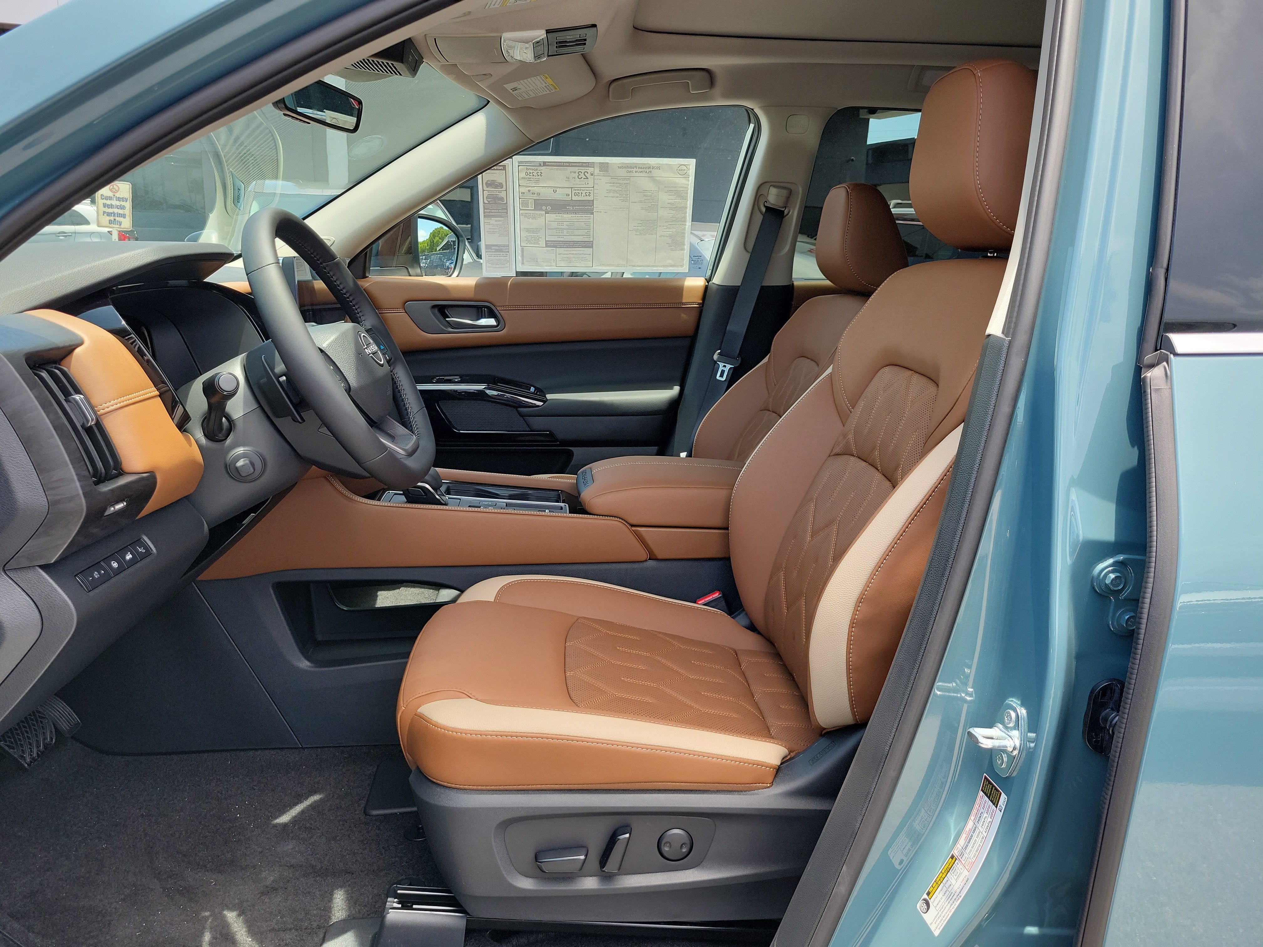 New 2026 Nissan Pathfinder Platinum FWD image 10