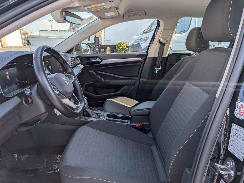Used 2025 Volkswagen Jetta S image 15