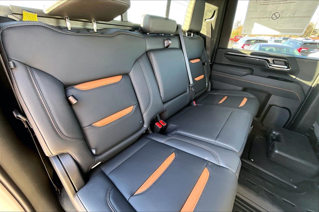 New 2026 GMC Sierra 2500 AT4 w/ AT4 Premium Plus Package AWD/4WD image 8