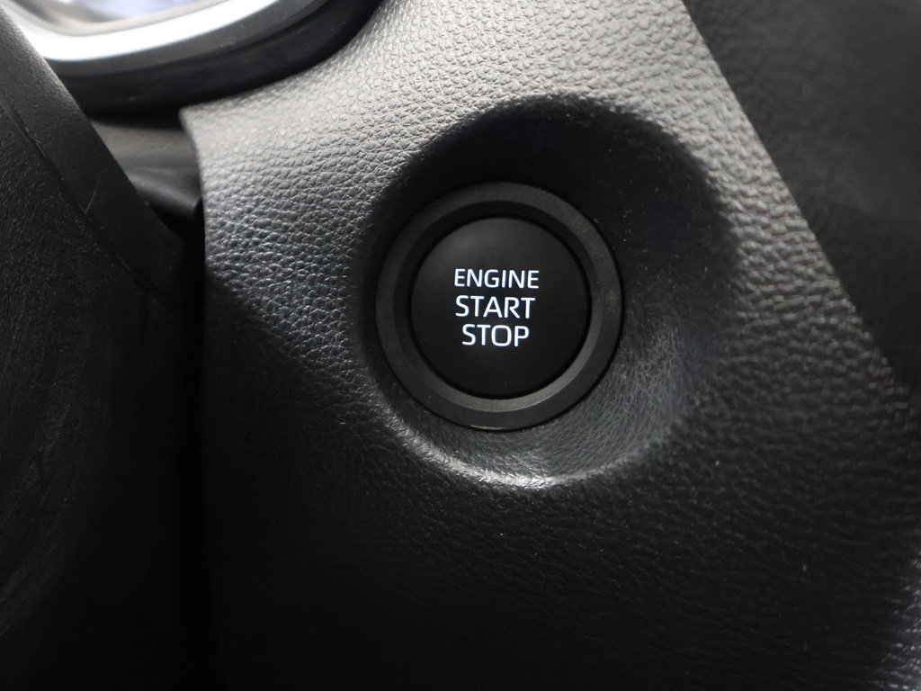 Used 2025 Toyota Corolla Cross XLE FWD image 33