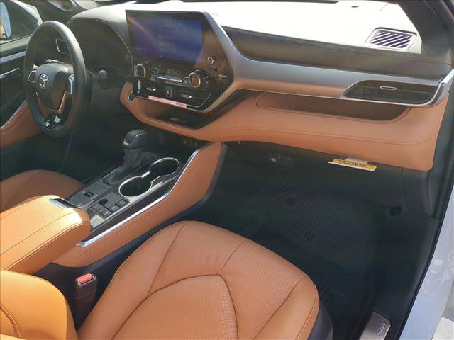 New 2026 Toyota Highlander Platinum image 29