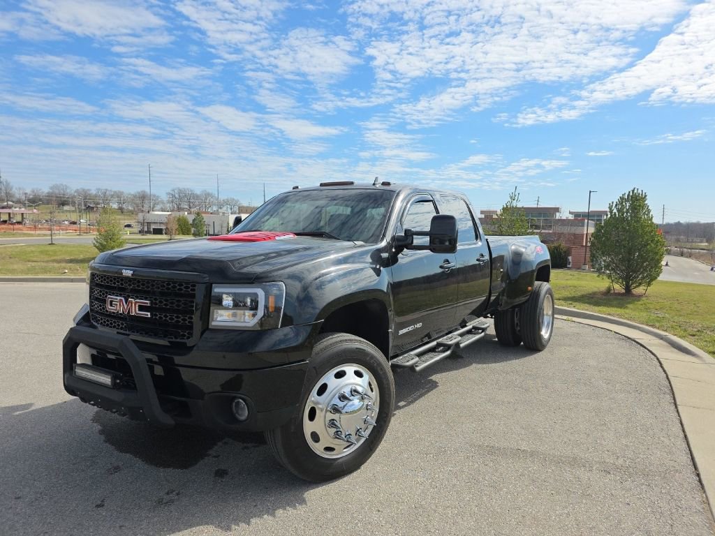 Used 2011 GMC Sierra 3500 SLT image 1