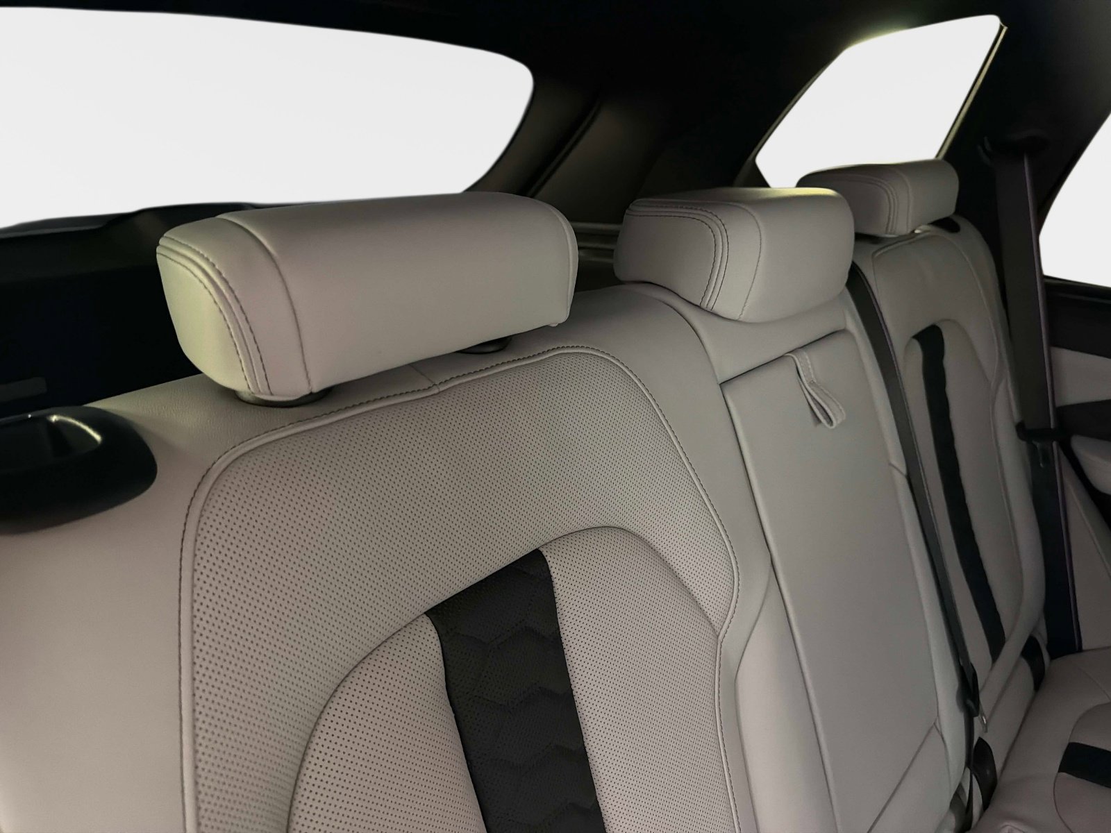 Used 2026 BMW X5 M Competition image 29