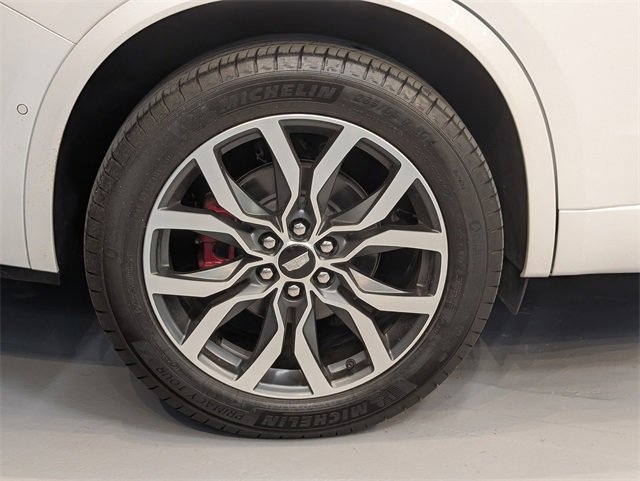 Used 2024 Cadillac XT6 Sport w/ Technology Package image 11