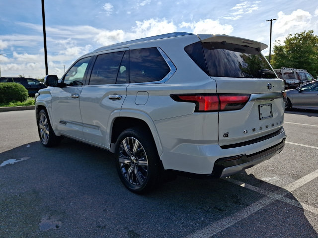 Certified 2023 Toyota Sequoia Capstone AWD/4WD image 4