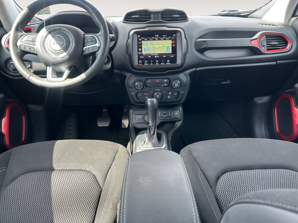 Used 2023 Jeep Renegade Latitude AWD/4WD image 10