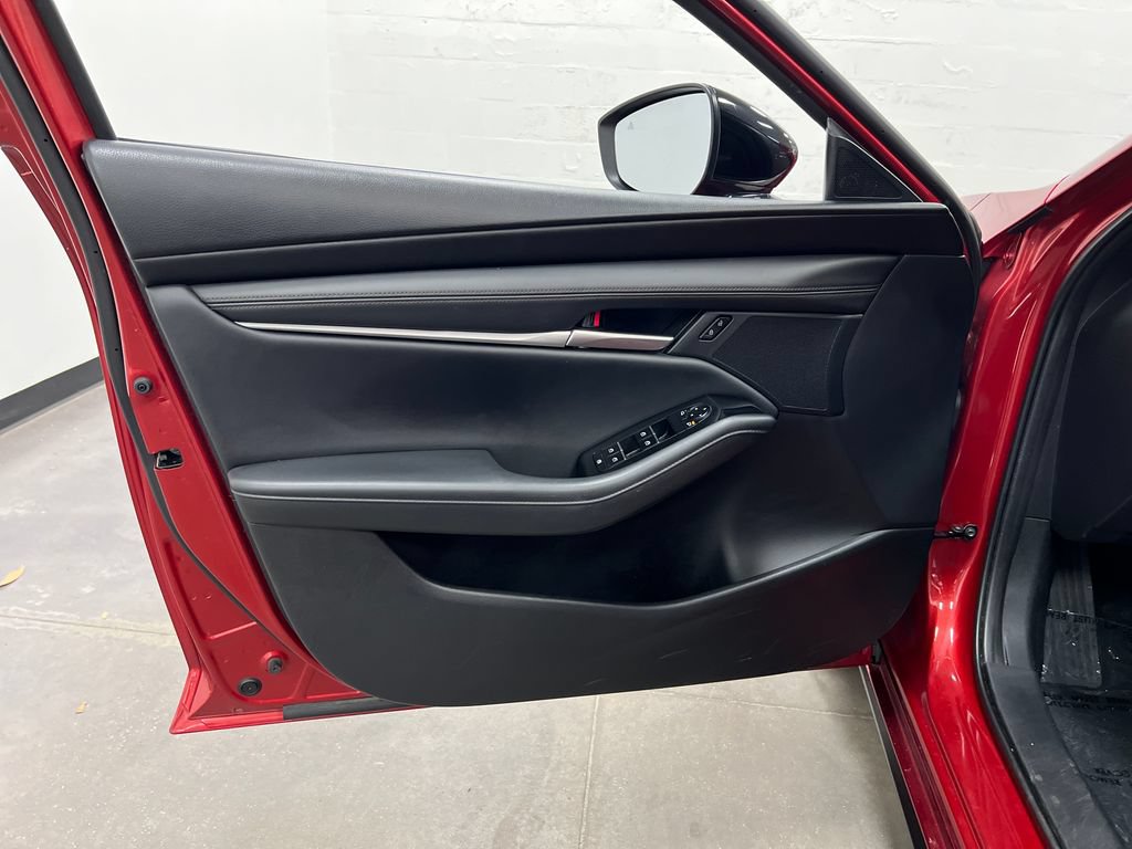 Used 2024 MAZDA MAZDA3 s FWD image 11