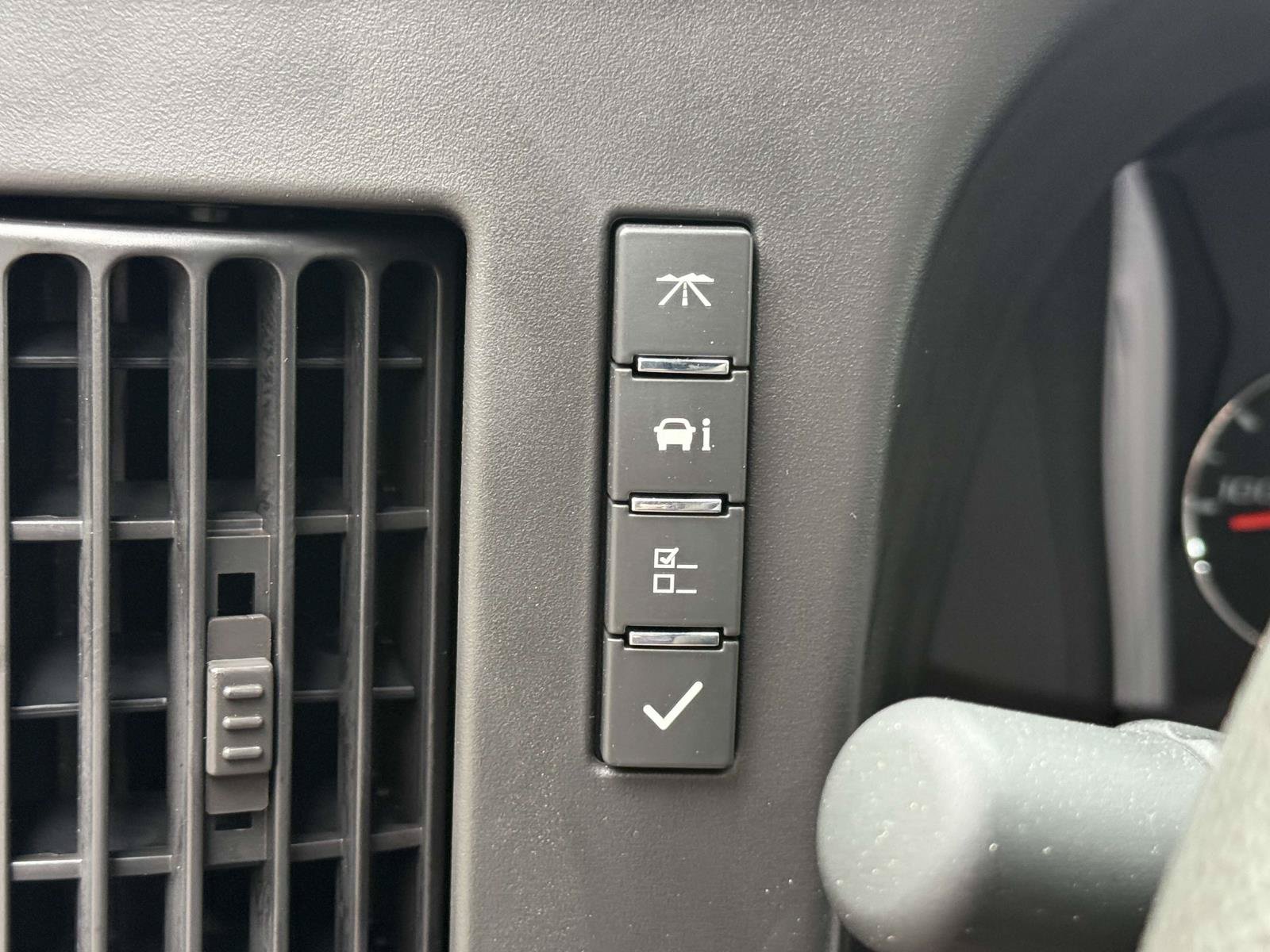 New 2025 Chevrolet Express 3500 Extended RWD image 14