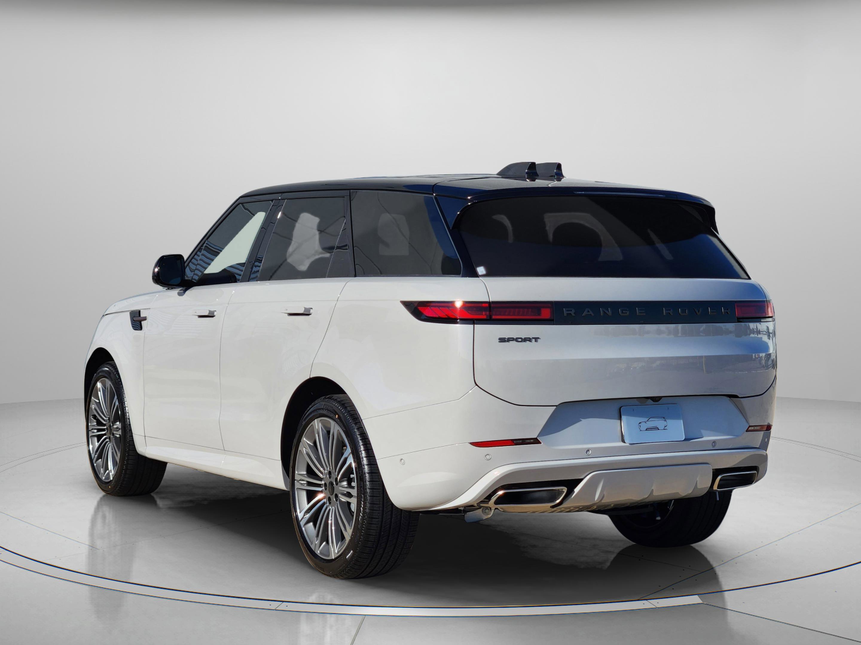 New 2026 Land Rover Range Rover Sport Dynamic SE AWD/4WD image 3