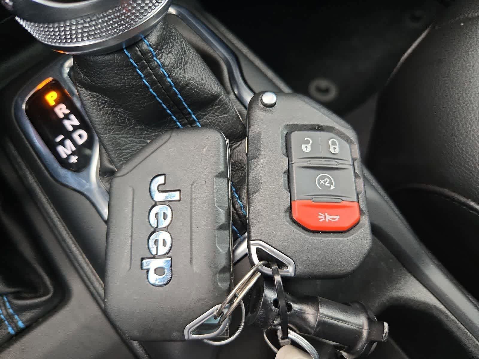 Used 2022 Jeep Wrangler Unlimited Rubicon 4xe w/ Cold Weather Group AWD/4WD image 34