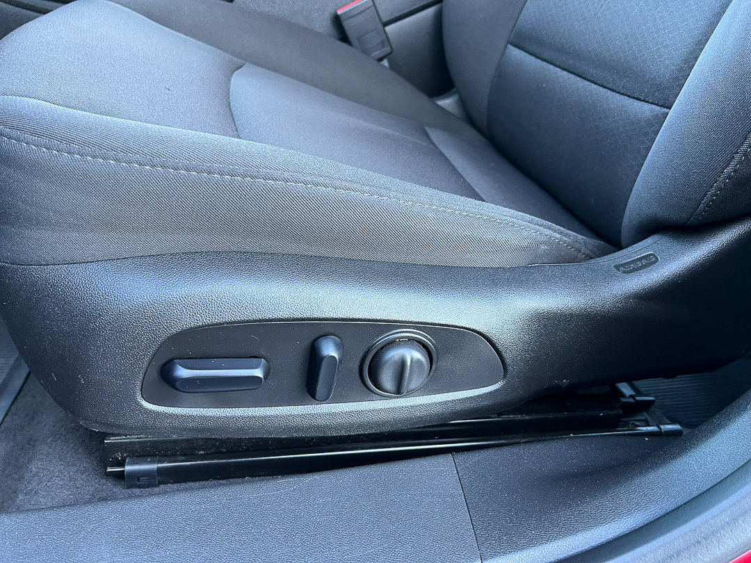 Used 2018 Chevrolet Malibu LT image 15