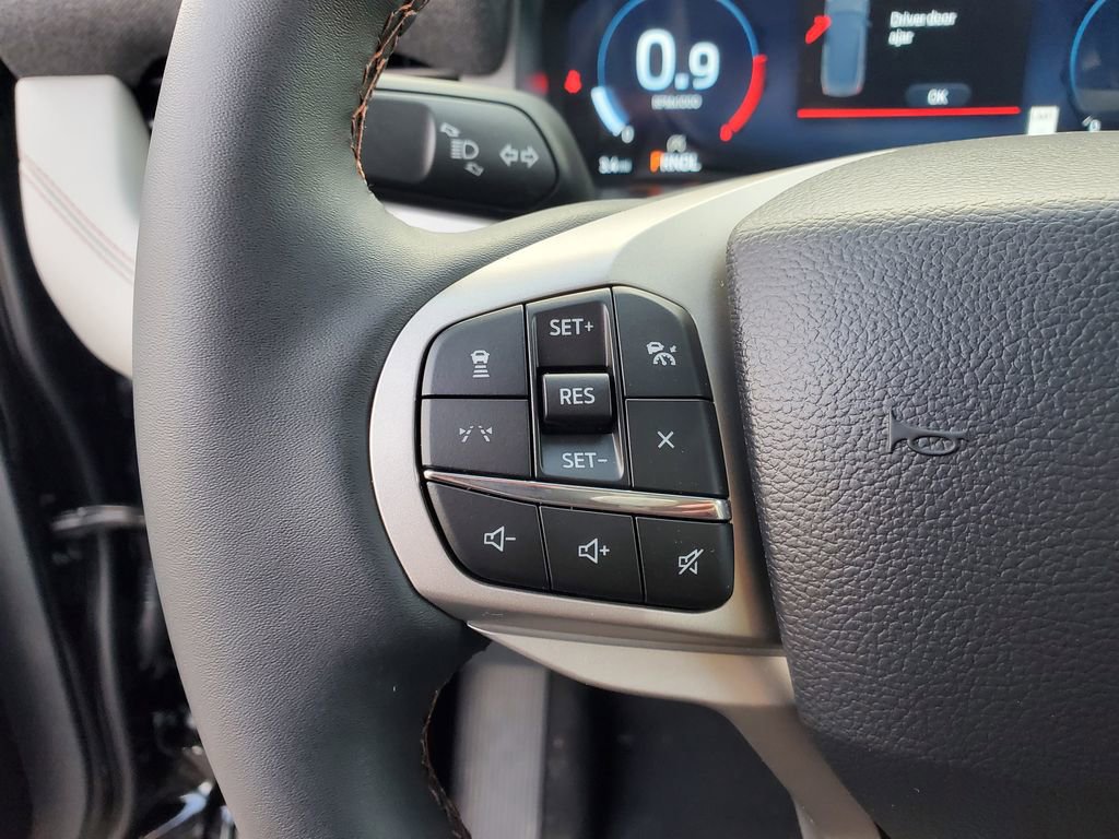 New 2026 Ford Explorer Active w/ Active Comfort Package image 15