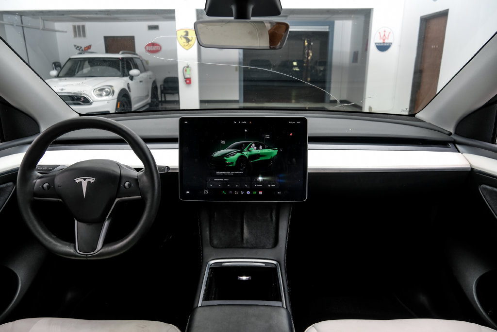 Used 2023 Tesla Model Y Long Range AWD/4WD image 16