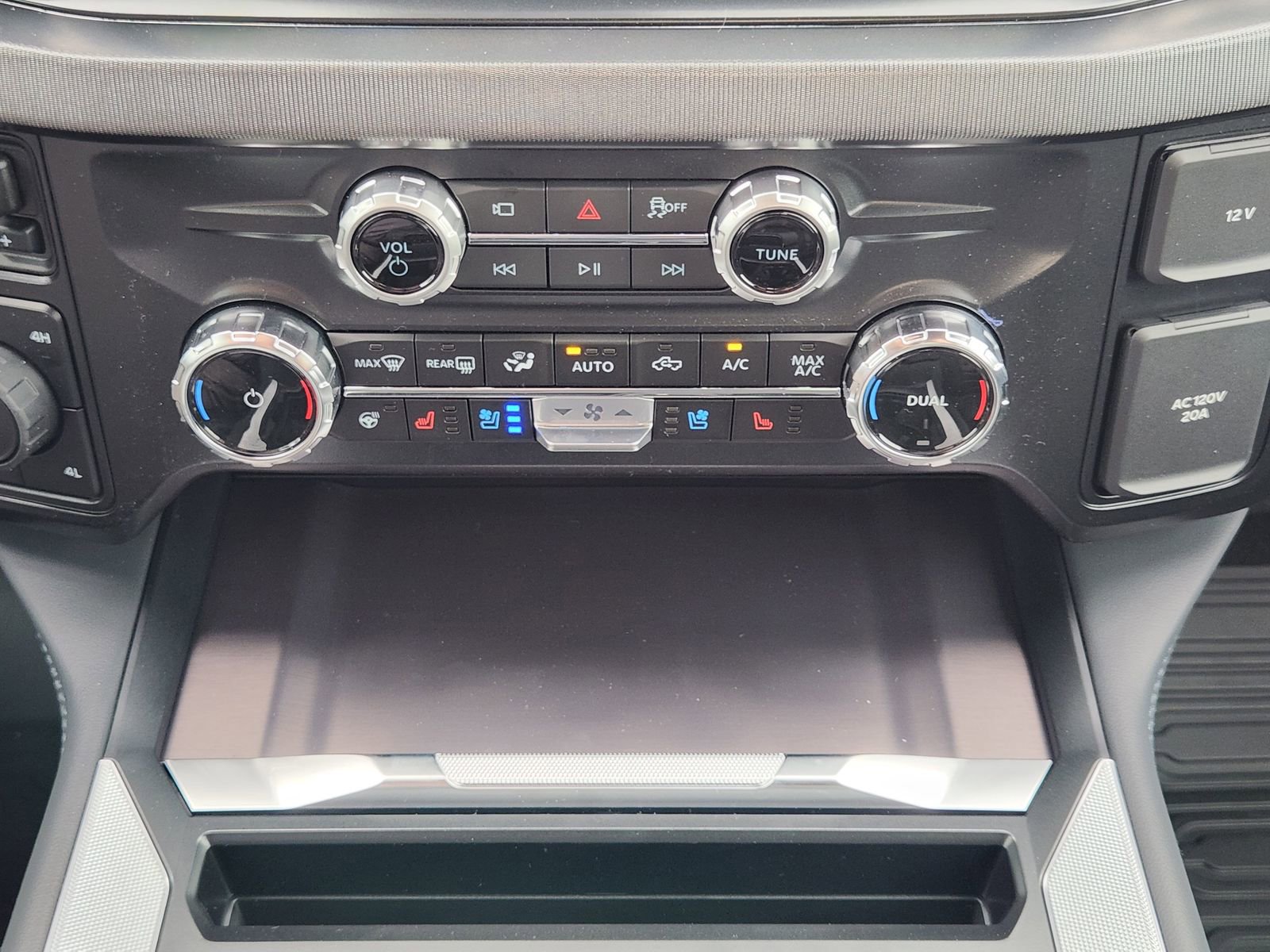New 2026 Ford F250 Platinum image 19