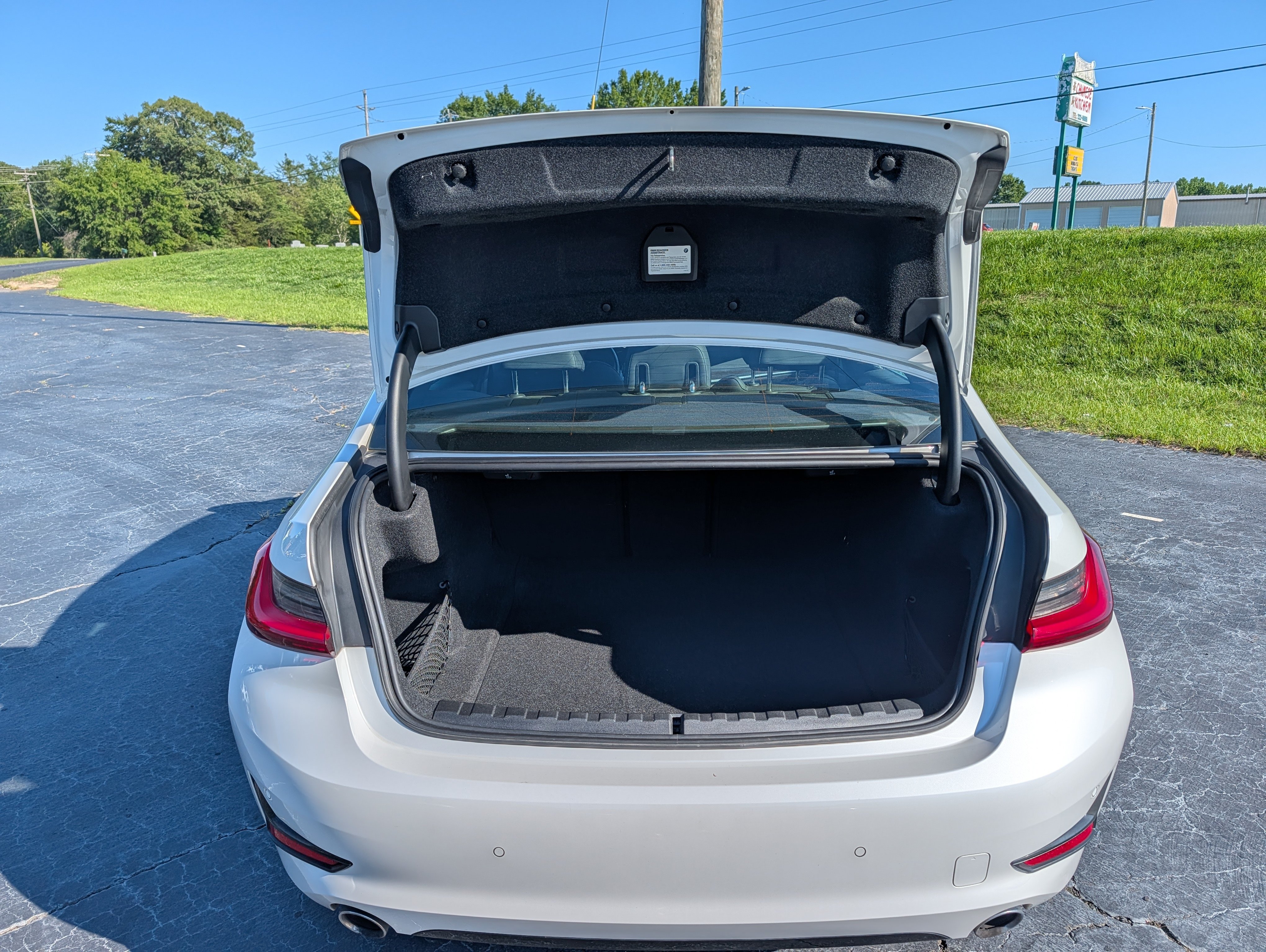 Used 2021 BMW 330i xDrive Sedan AWD/4WD image 38