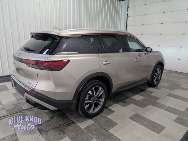 Used 2023 INFINITI QX60 Luxe w/ Cargo Package image 4