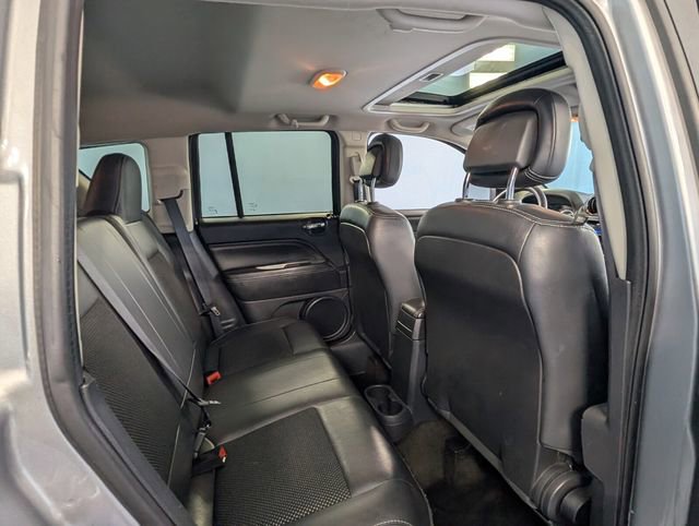 Used 2016 Jeep Compass Latitude w/ Sun/Sound Group image 15