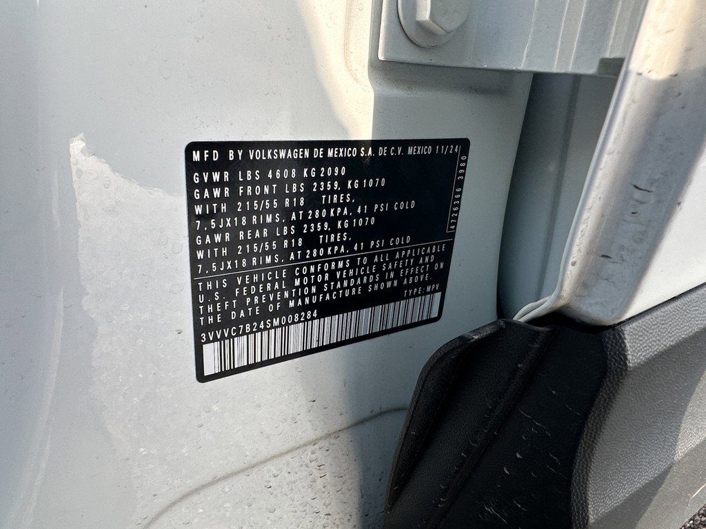 Used 2025 Volkswagen Taos SE w/ Panoramic Sunroof Package image 23