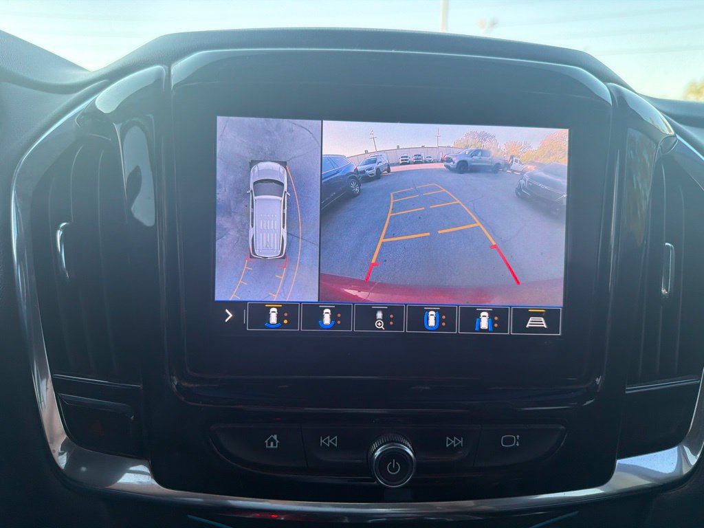 Used 2020 Chevrolet Traverse RS w/ LPO, Floor Liner Package FWD image 16