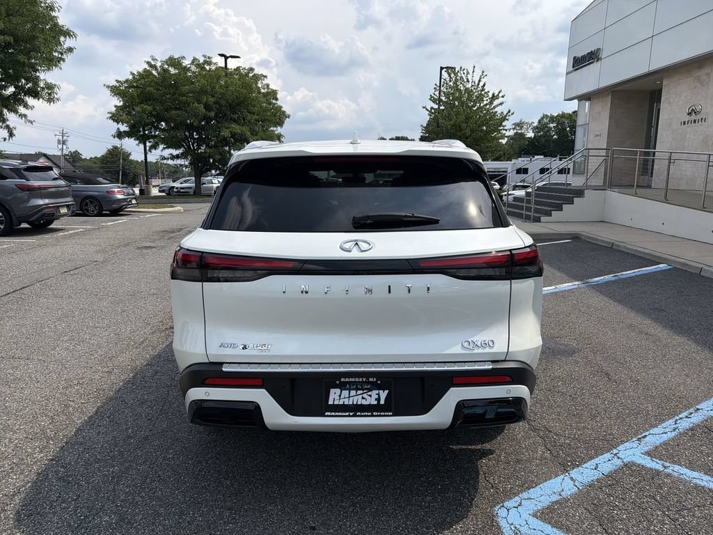 Certified 2023 INFINITI QX60 Luxe w/ Performance Audio Package AWD/4WD image 7