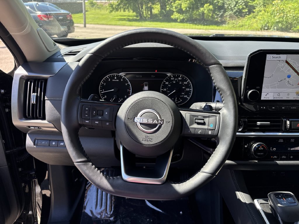 Certified 2025 Nissan Pathfinder SL w/ SL Premium Package FWD image 36