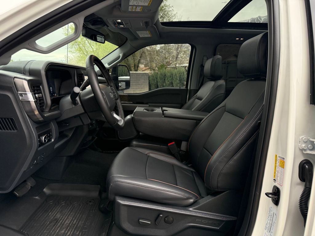 Used 2026 Ford F350 Lariat w/ Black Appearance Package AWD/4WD image 37