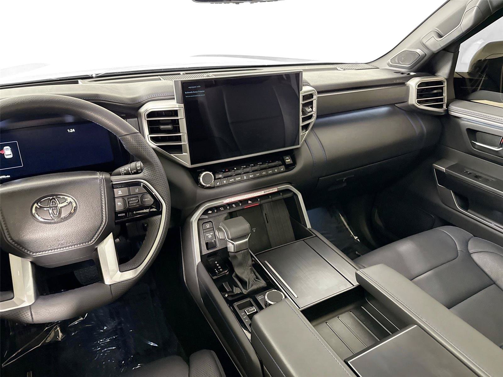 Certified 2025 Toyota Sequoia Platinum AWD/4WD image 36