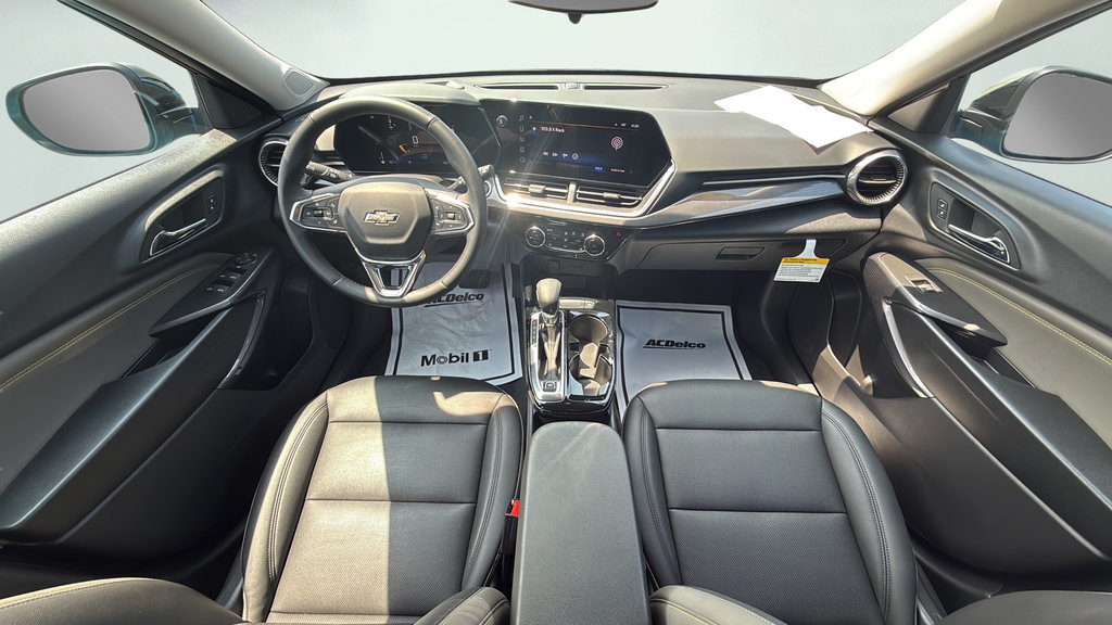Used 2025 Chevrolet Trax ACTIV w/ Driver Confidence Package FWD image 29
