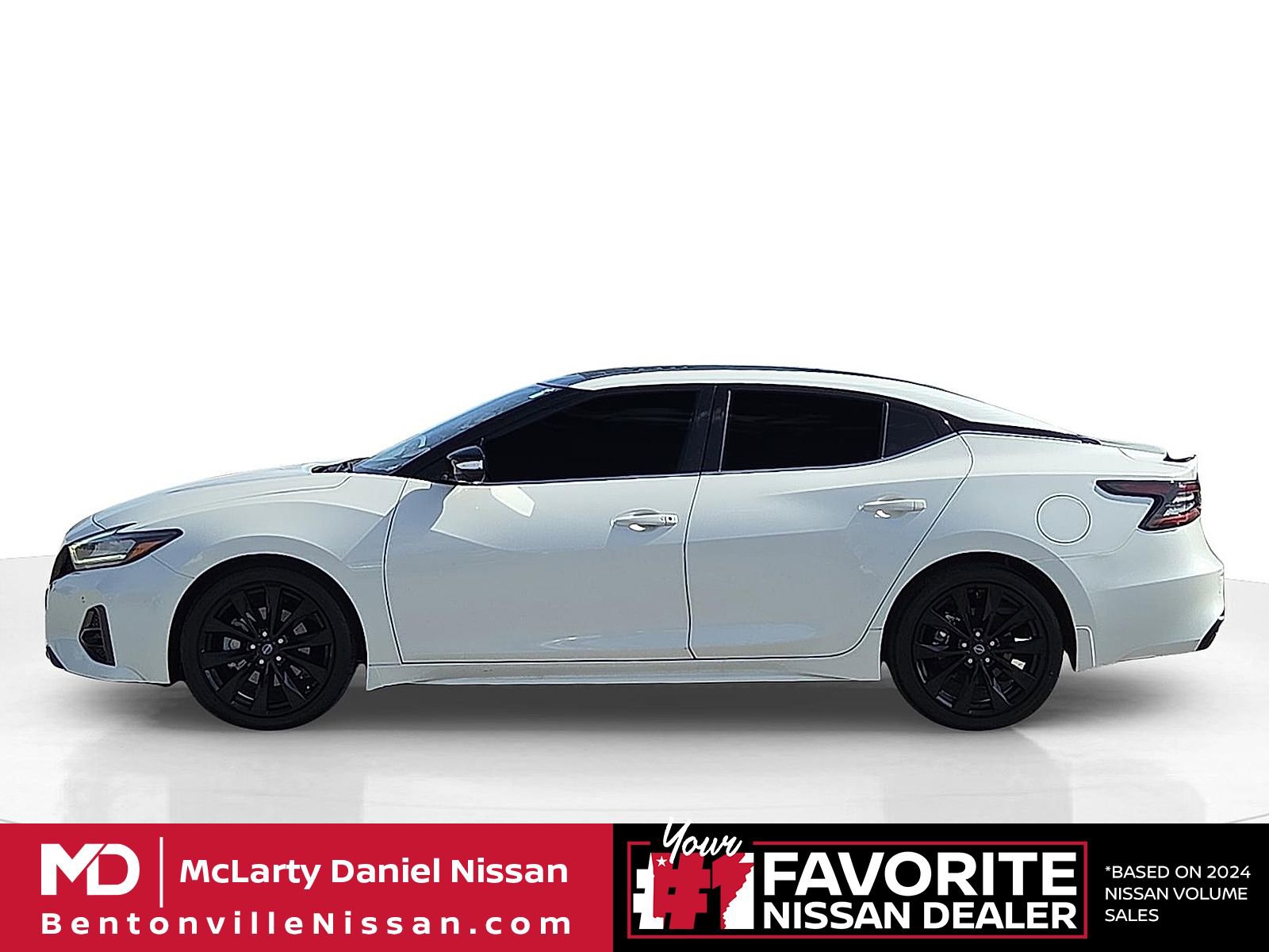 Used 2023 Nissan Maxima SR w/ Sport Mat Group image 3