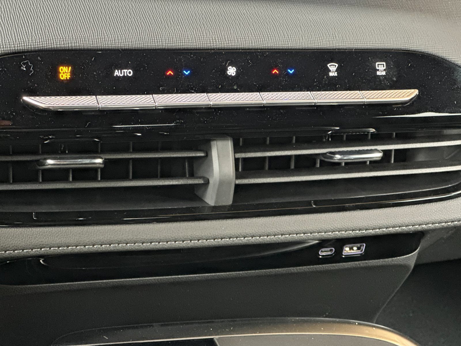 New 2026 Buick Enclave Sport Touring w/ Power Package FWD image 22