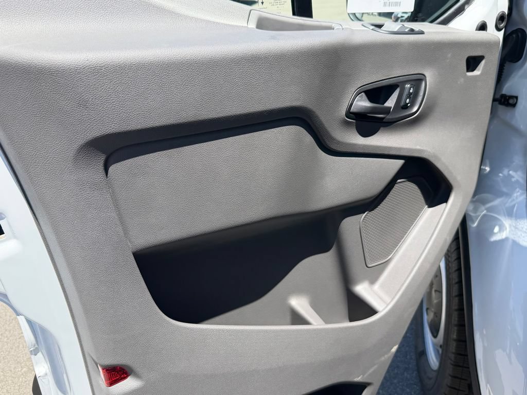New 2026 Ford Transit 150 Low Roof w/ Load Area Protection Package RWD image 15