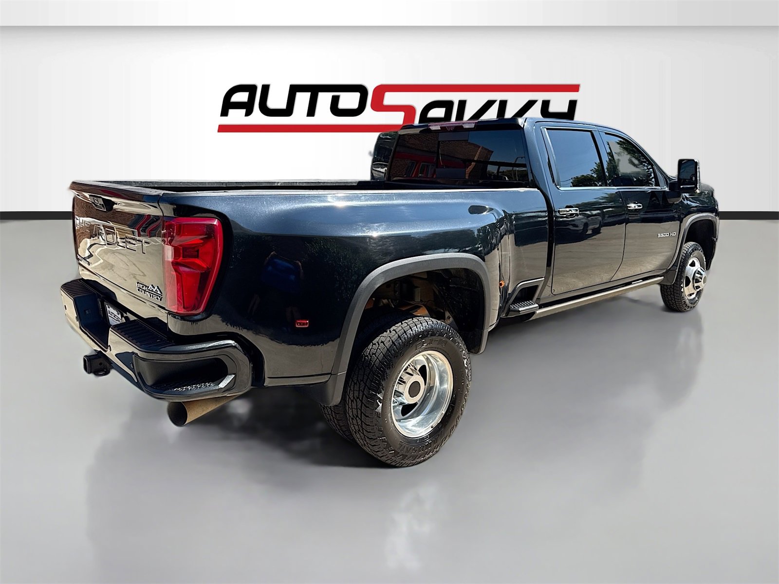 Used 2021 Chevrolet Silverado 3500 High Country image 7
