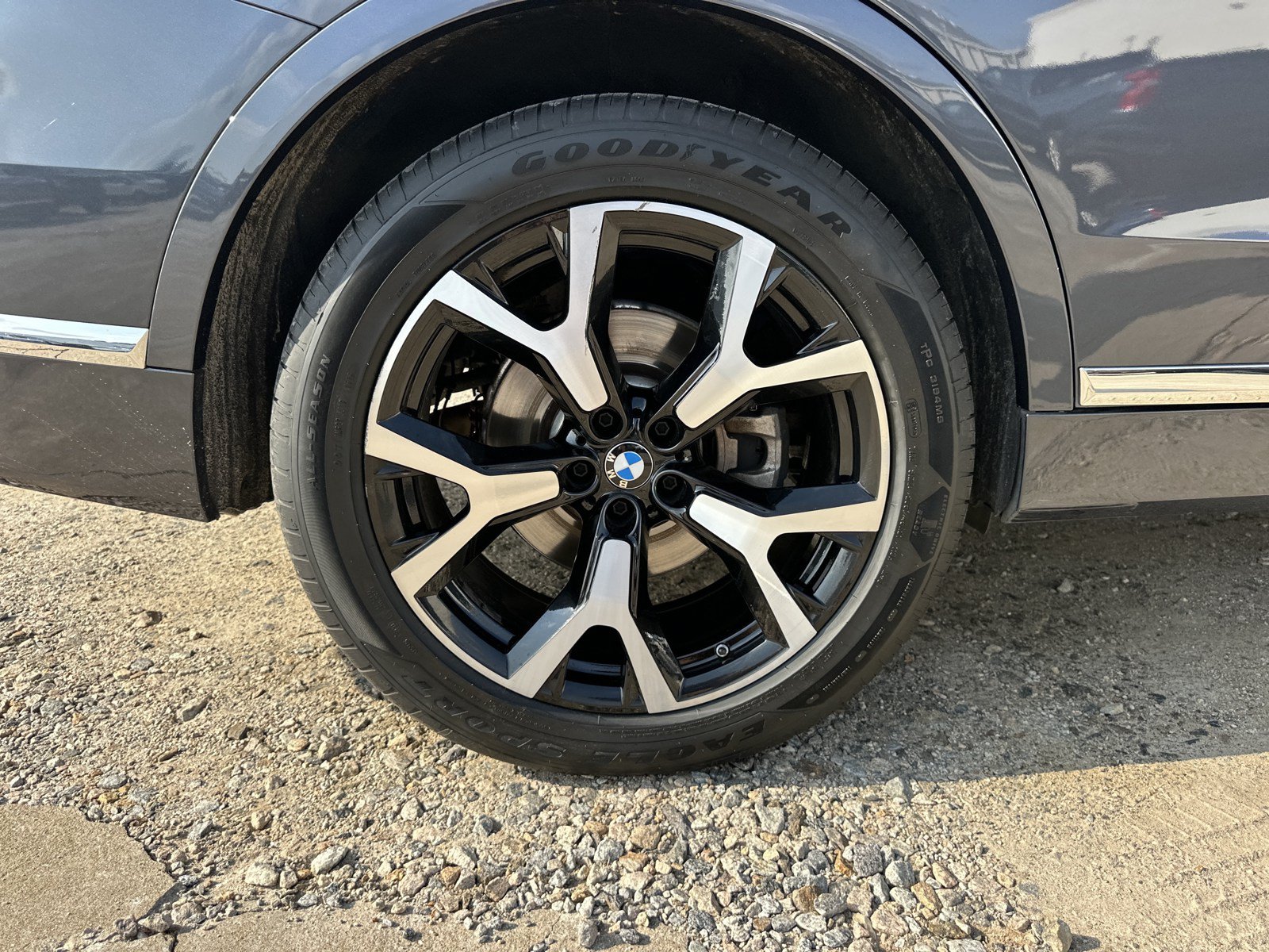 Used 2021 BMW X7 xDrive40i w/ Executive Package AWD/4WD image 19