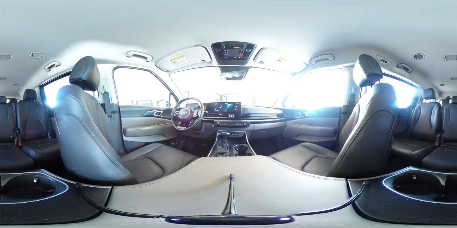 Used 2026 Kia Carnival FWD image 40