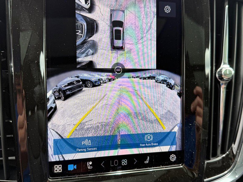 New 2025 Volvo V90 B6 Cross Country Plus w/ Protection Package Premier image 15