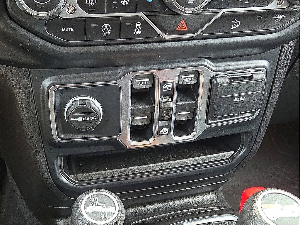 Used 2018 Jeep Wrangler Unlimited Sport S image 29