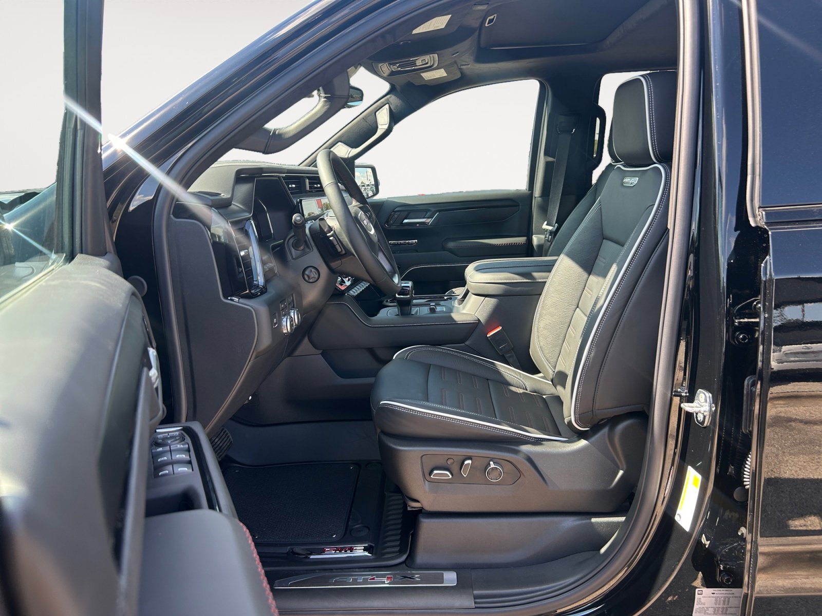 New 2026 GMC Sierra 1500 AT4X AWD/4WD image 23